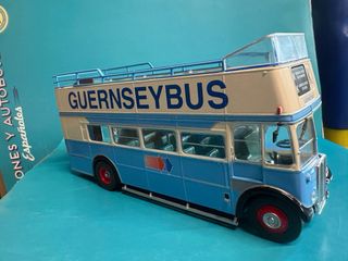 Autobús AEC Regent escala 1:43