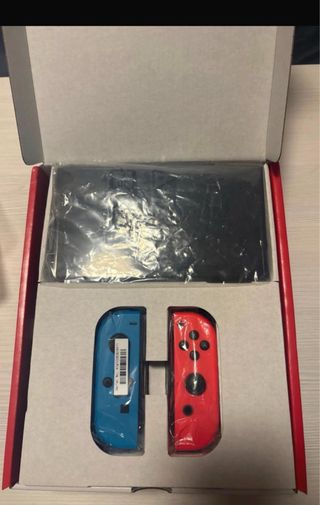 Nintendo Switch OLED + Mario Kart 8 Deluxe + Funda