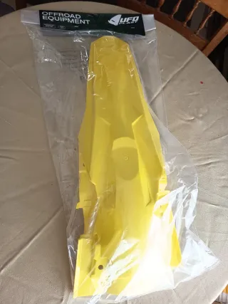 Kit Plásticos UFO Plasticos MX/Enduro. NUEVOS