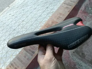 Sillín de bicicleta BIKEYAFEE negro