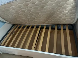 Cama 90 individual con cajones.