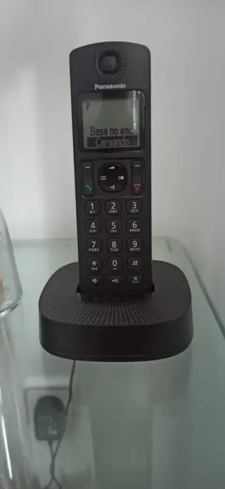 2 teléfonos inalámbricos Panasonic