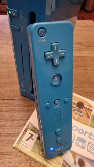 Consola Wii Azul + Wii Motion Plus + Wii Sports