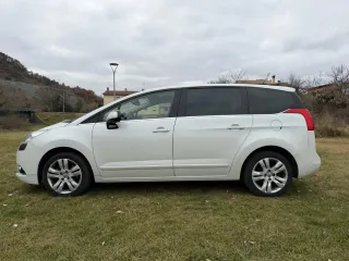 Peugeot 5008 2010