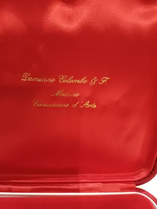 Medalla religiosa con estuche