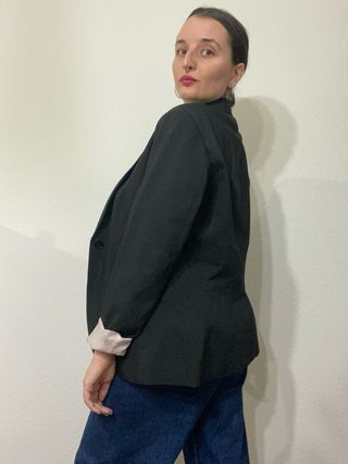 Americana negra entallada – Talla M