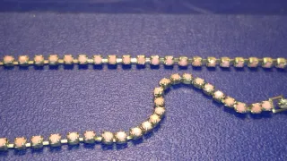 Collana vintage con strass rosa e argento