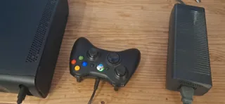 Xbox 360 Elite 120GB Negra+ 4 juegos