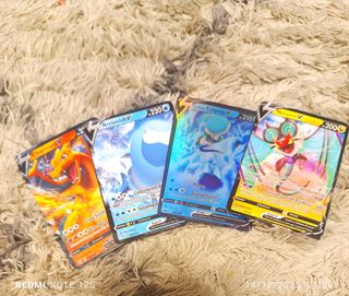 Pack 23 cartas Pokémon y caja