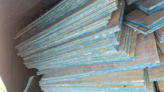 Tableros de encofrar 197x50x2.8 cm en muy buen