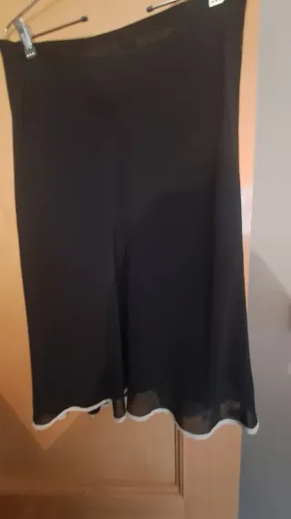 Conjunto Blusa y Falda Negra