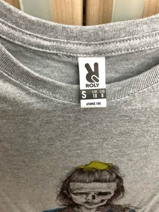 Pack Eleven: Lámina, Camiseta Talla S y Pegatinas