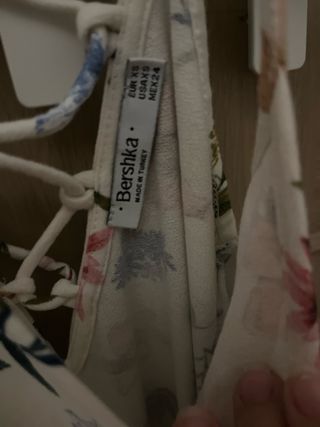 Vestido largo floral Bershka