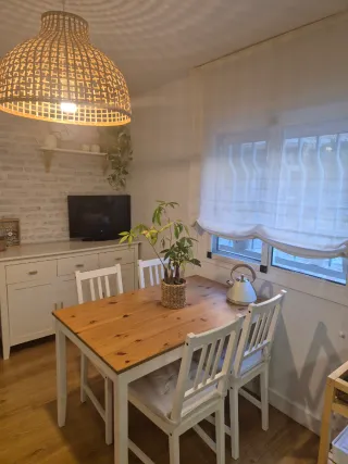 Mesa comedor madera roble y blanco