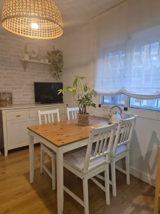 Mesa comedor madera roble y blanco