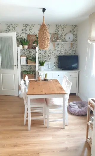 Mesa comedor madera roble y blanco