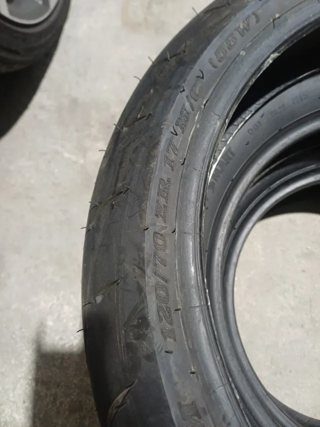 Dunlop Sportmax GP Racer D212