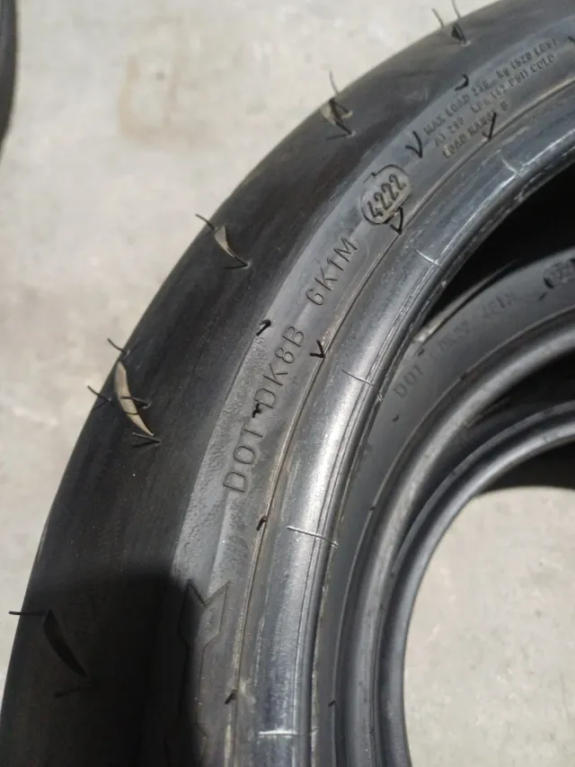 Dunlop Sportmax GP Racer D212