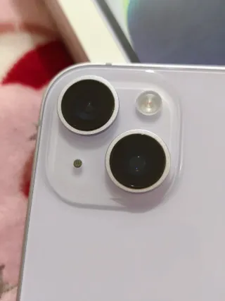 iPhone 14 Plus viola