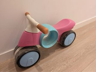 Moto correpasillos Imaginarium niña