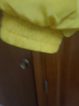 Chaqueta Karl Kani Negra y Amarilla