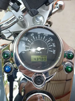 Suzuki Intruder LC 250 Moto