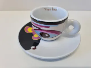 Set di caffè in ceramica con design