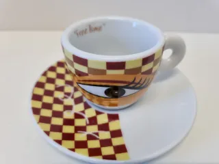 Set di caffè in ceramica con design