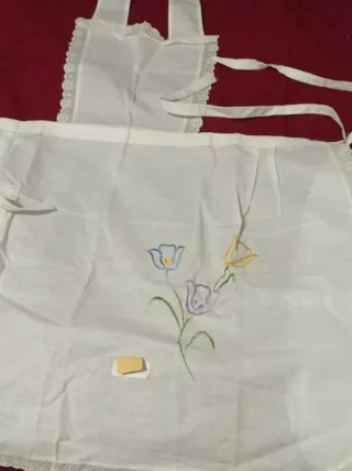 Coppia grembiuli donna vintage