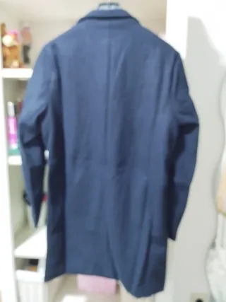 Abrigo azul hombre