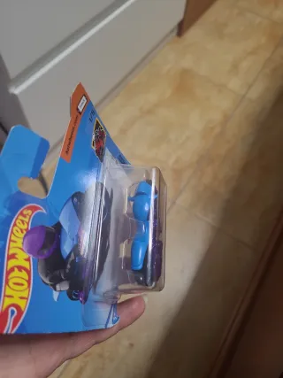Hot Wheels Street Stealth Moto