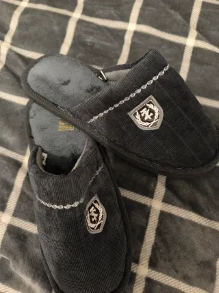 Zapatillas de casa grises hombre