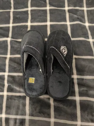 Zapatillas de casa grises hombre