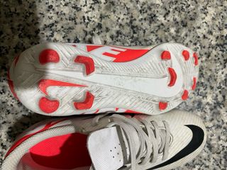 Botas de fútbol NIKE 33