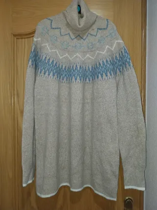 Vestido de punto beige y azul