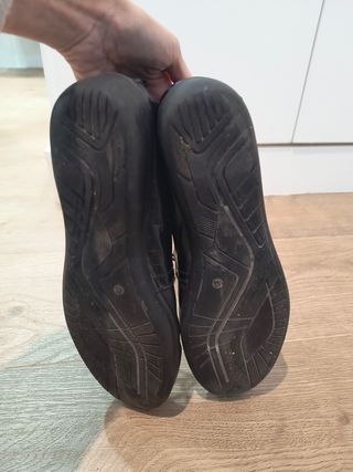 Botines de piel con cordones