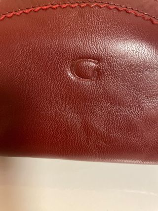 Neceser de piel rojo