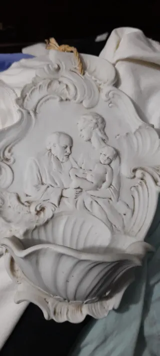 Acquasantiera Sacra Famiglia in gesso