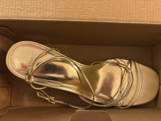 Sandalia Mango Dorada Boda Evento. 3 horas de uso