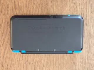 Nintendo New 2DS XL con scatola