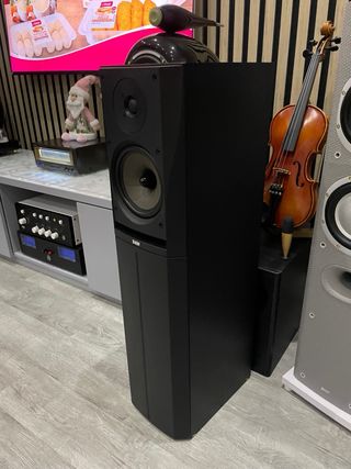 Altavoces Bowers & Wilkins DM 605