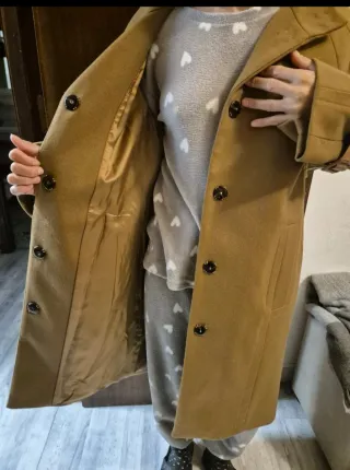 Abrigo marrón elegante