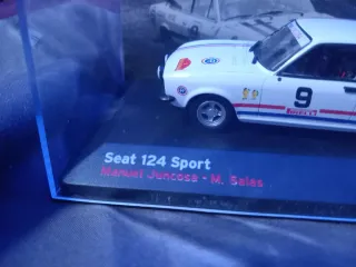 Coche a escala 1:43 Seat 124 Sport