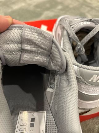 Nike Dunk Low Cinza e Branco