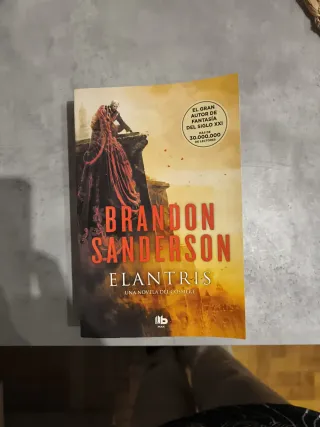 Elantris (Spanish Edition)