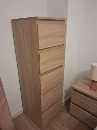 Cómoda de madera color beige/marrón