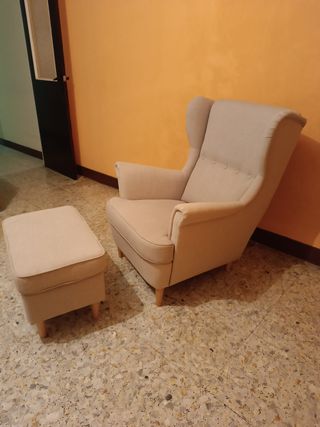 Sofás STRANDMON IKEA + reposapiés