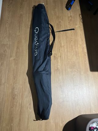 Esquís Quechua 1,60m con bastones y funda