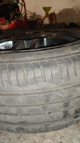 Llantas 15 4x100 con neumáticos 80%