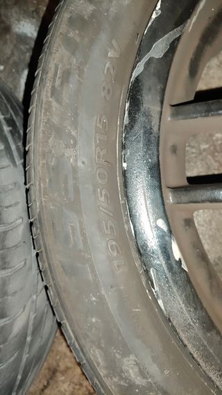 Llantas 15 4x100 con neumáticos 80%